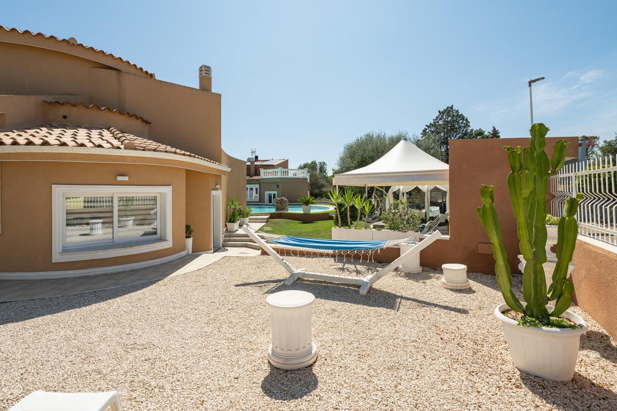 Villa Leon With Private Pool Quartu Sant'Elena Luaran gambar